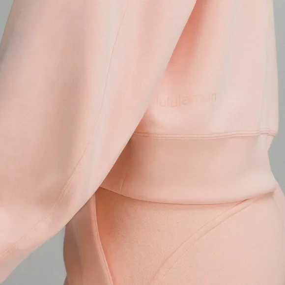 Lululemon Perfectly Oversized Cropped Crew Softstreme Peach Satin Size 4 - Picture 3 of 9